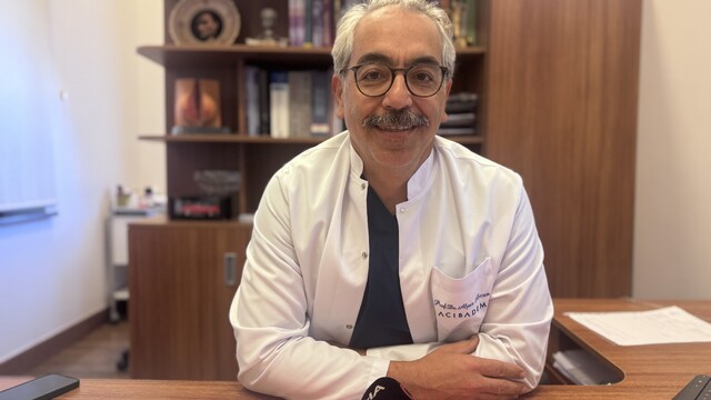 Prof. Dr. Alper Akcan: "Tüm kadınlar için en uygun tarama testi mamografidir"