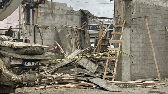 Gaziantep'te beton dökümü sırasında ahşap kalıp çöktü: 3 yaralı