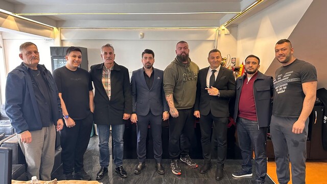 MHP Balçova İlçe Başkanlığından sporcu Güner'e tebrik