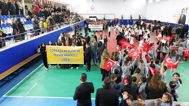 Tomarza'da Cumhuriyet Bayramı coşkusu