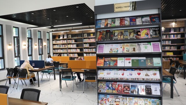 Başkan Çolakbayrakdar: "Dünyaya açılan kütüphanelerle zenginleştirilmiş bir şehir inşa ediyoruz"