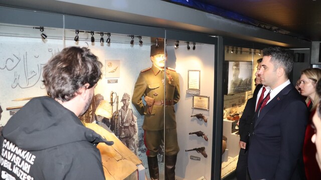 Çanakkale Destanını anlatan müze tırı Selendi'de