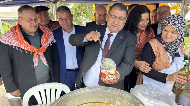 İzmir'de Atatürk ve silah arkadaşları için keşkek hayrı