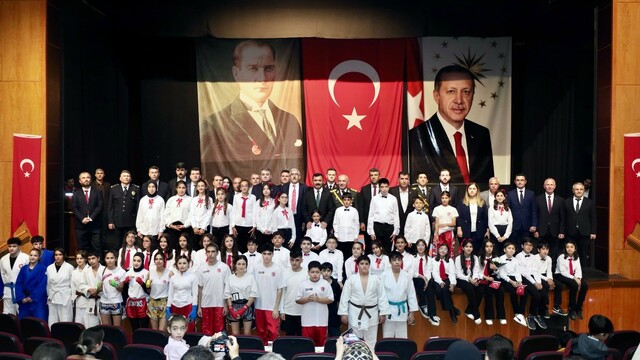 Cumhuriyet'in 103. yılı Kahta'da coşkuyla kutlandı
