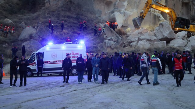 Kapadokya'da yıkılan peribacasının altında kalan 1 kişinin cansız bedenine ulaşıldı