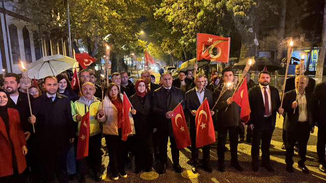 Çankırı'da Cumhuriyet Bayramı dolayısıyla fener alayı düzenlendi