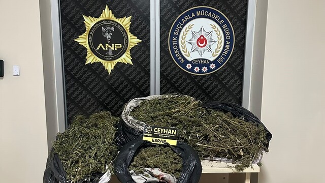 Ceyhan'da uyuşturucu operasyonu: 8 kilo 562 gram esrar ele geçirildi
