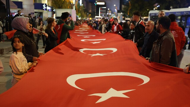 Elazığ'da 'Fener Alayı' yürüyüşü gerçekleştirildi