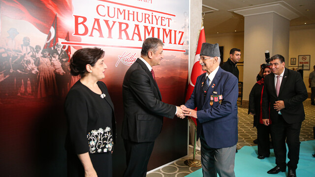 Adana'da 29 Ekim Cumhuriyet Bayramı dolayısıyla resepsiyon verildi
