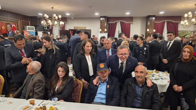 Erzurum, Ardahan, Tunceli ve Kars'ta Cumhuriyet'in 103. yılı dolayısıyla resepsiyon verildi