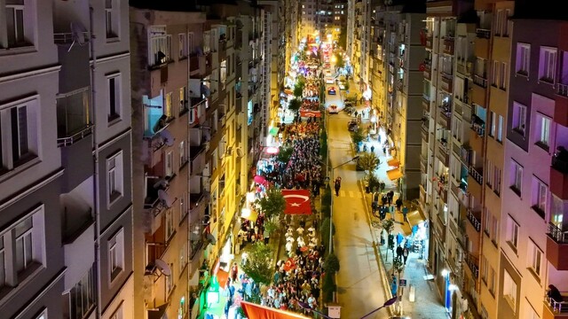 Giresun'da on binler Cumhuriyet için yürüdü