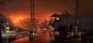 Mersin’de tütün deposu alevlere teslim oldu