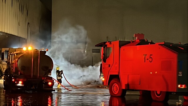 Mersin'de antrepoda çıkan yangın kontrol altına alındı