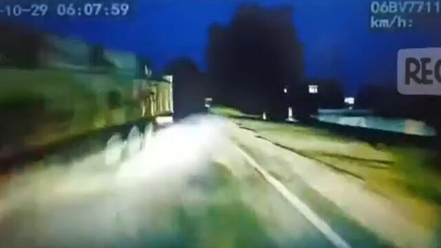 Şırnak'ta otobüs şoförünün öldüğü, 14 kişinin yaralandığı kaza kamerada