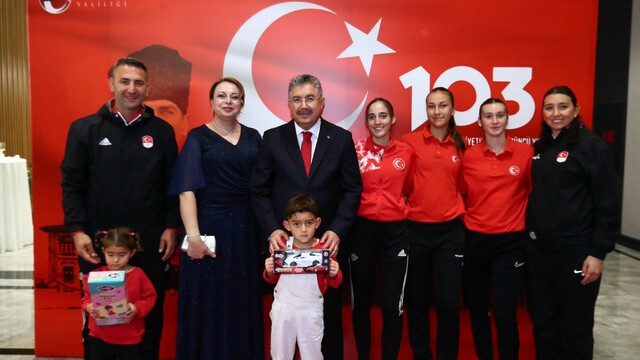 Eskişehir'de Cumhuriyet Bayramı resepsiyonu düzenlendi