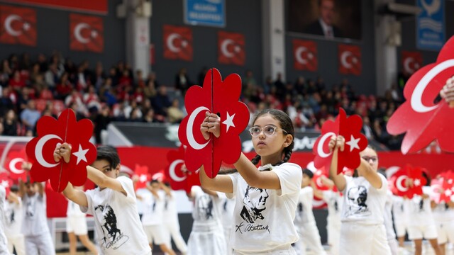 Aliağa'da Cumhuriyet'in 103. yılı coşkuyla kutlandı
Başkan Serkan Acar: "Çok yaşasın Cumhuriyet"