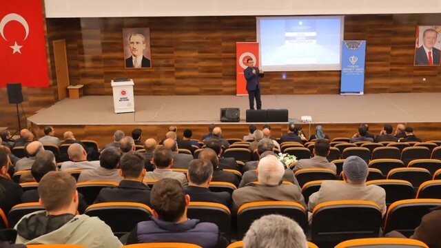 Bayburt'ta din görevlilerine yönelik istişare ve gelişim programı düzenlendi