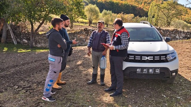 İscehisar'da üreticilere yönelik saha çalışmaları sürüyor