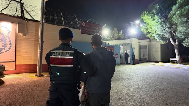 Manisa'da 21 yıl 4 ay hapis cezasıyla aranan şahıs JASAT'tan kaçamadı