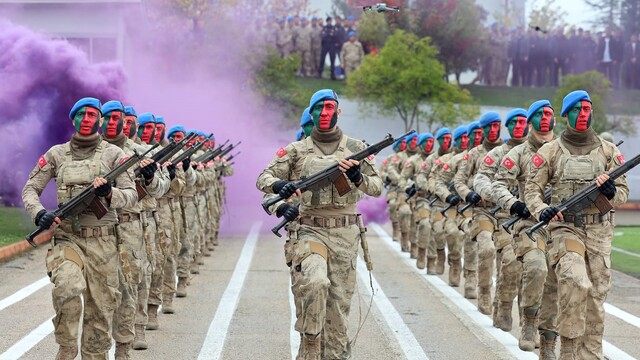 Komandoların gösterisi mest etti
2 bin 155 jandarma komando mezun oldu