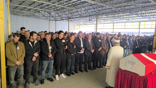 İstanbul'da hayatını kaybeden polis memuru, Samsun'da son yolculuğuna uğurlandı