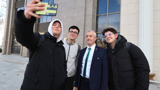 Şahinbey Millet Kütüphanesi gençlerin geleceğine ışık tutuyor