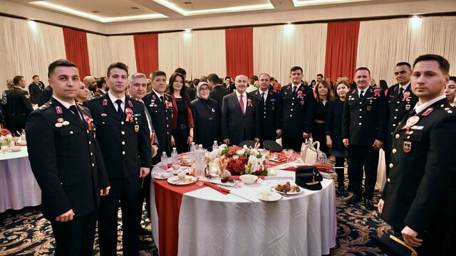 Vali Köşger;  "İstikbalde daha iddialı bir Türkiye hedefiyle yürüyeceğiz"