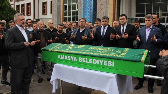 İşe giderken bisikletiyle kaza yapan adliye çalışanı hayatını kaybetti