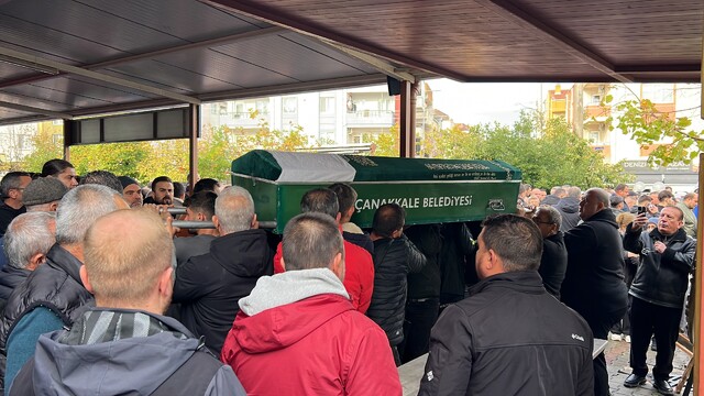 Çanakkale'de feci kazada hayatını kaybeden Efe son yolculuğuna uğurlandı