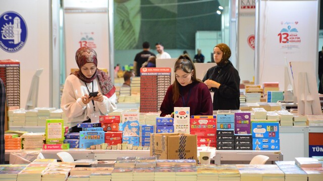 Çorum'da kitap fuarı açıldı: 125 yayınevi ve 120'den fazla yazar kitapseverlerle buluşacak