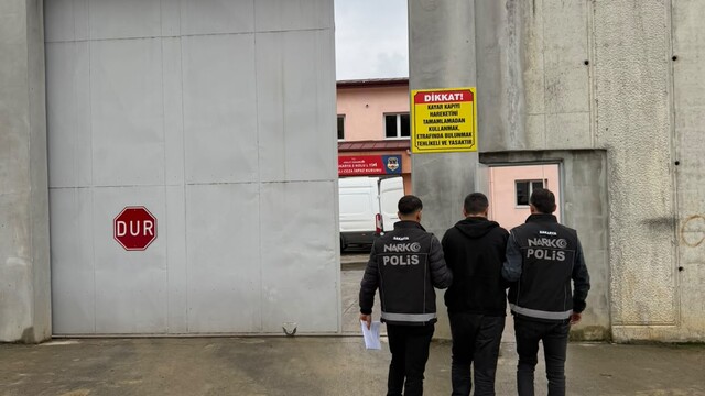 Sakarya'da hakkında 24 yıl kesinleşmiş hapis cezası bulunan hükümlü yakalandı