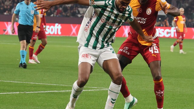 Trendyol Süper Lig: Konyaspor: 0 - Galatasaray: 2 (İlk yarı)