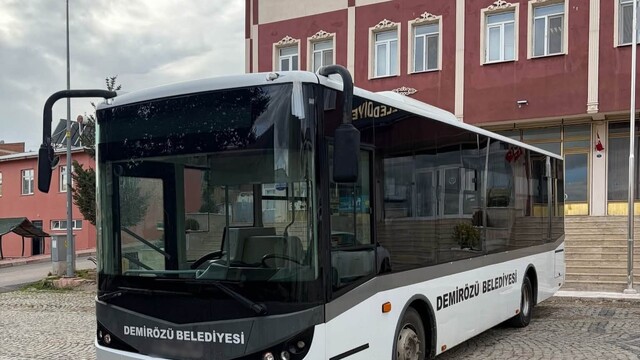 Demirözü Belediyesinden öğrencilere ücretsiz ulaşım hizmeti