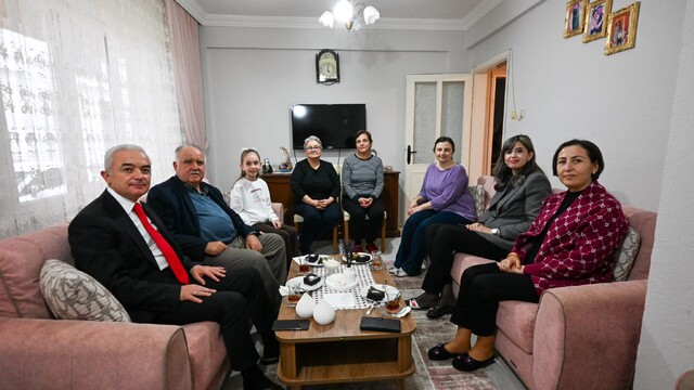 Kırklareli Valisi Turan'dan mahalle muhtarı Kocabalta'ya ziyaret