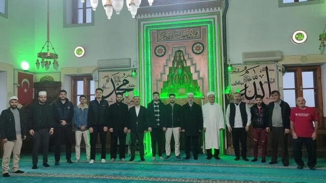 İl Müftüsü Dikmen, gençlerle sabah namazında buluştu