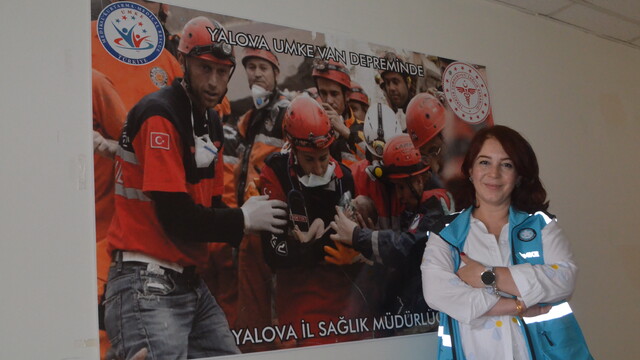 Yalovalı hemşire kendi kendine muayene yaparken meme kanseri olduğunu öğrendi