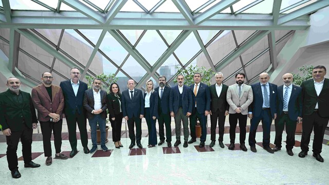 BTSO'da yeni dönemin yol haritasını meslek komiteleri belirliyor
Başkan Matlı, 70 meslek komitesiyle toplantılarını tamamladı
