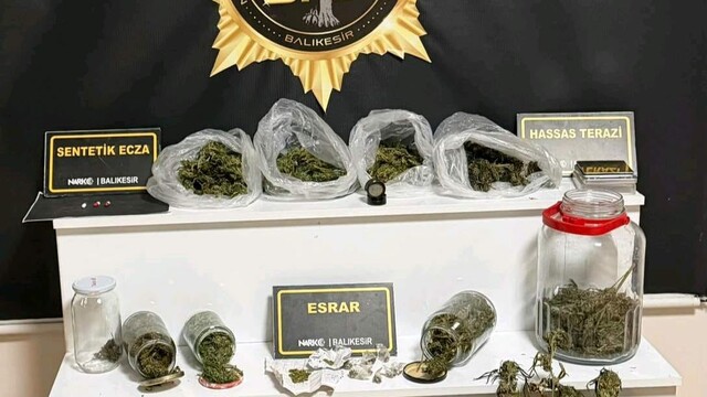 Balıkesir'de uyuşturucu operasyonu: 2 şahsa gözaltı