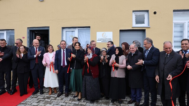 Kars'ta kadın girişimcilerin üretim gücünü artıracak yeni hizmet binası açıldı
