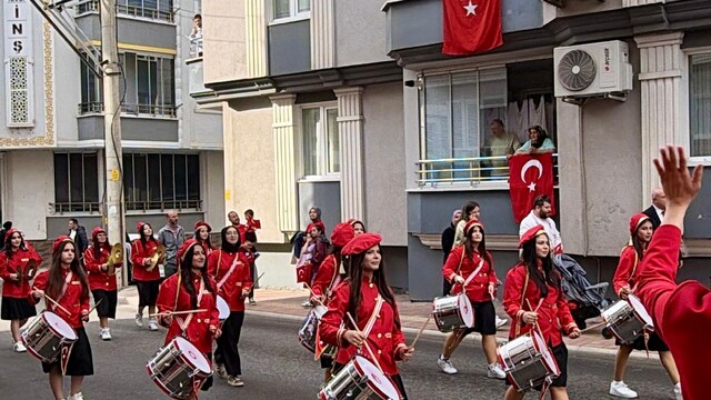 Bafra'da öğrencilerden öğretmenlerine vefa