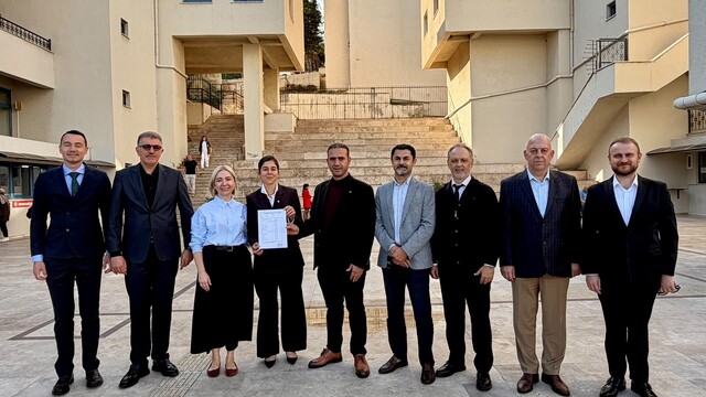 Marmaris Ticaret Odası'nda yeni yönetim mazbatalarını aldı