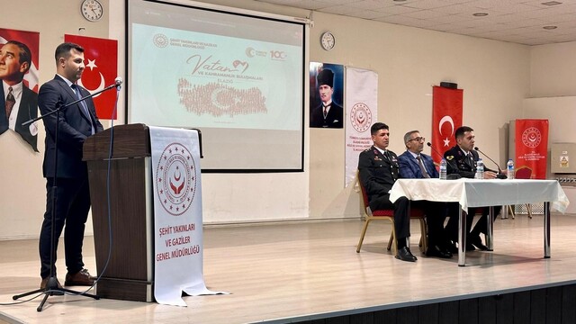 Şehit babası ve gaziler liselilerle bir araya geldi