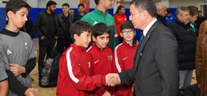 Osmangazi Belediyesi’nden amatör spor kulüplerine büyük destek Başkan Erkan Aydın sporun ve sporcunun yanında