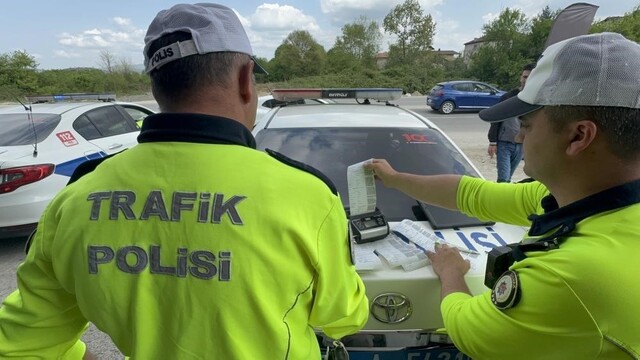 348'i hızdan bin 149 araç sürücüsüne ceza yazıldı
