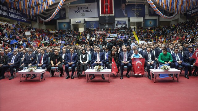 Bakan Murat Kurum: "Ülkemiz, diplomaside, şehircilikte, çevre politikalarında, küresel meselelerde söz sahibi"
"Türkiye, kentsel dönüşümle 7 milyona yakın vatandaşının daha güvenli yapılarda yaşamasını sağladı"