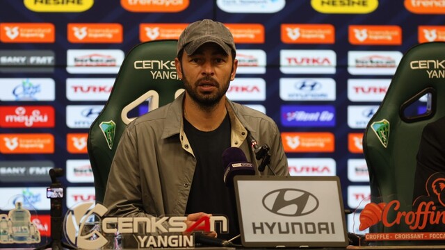 Selçuk İnan: "1 puan kötünün iyisi"
Kocaelispor Teknik Direktörü Selçuk İnan:
"Bu sene Süper Lig çok daha kaliteli ve zorlu"
"Her şey istediğiniz gibi gitmediği zamanlarda 1 puan iyidir"