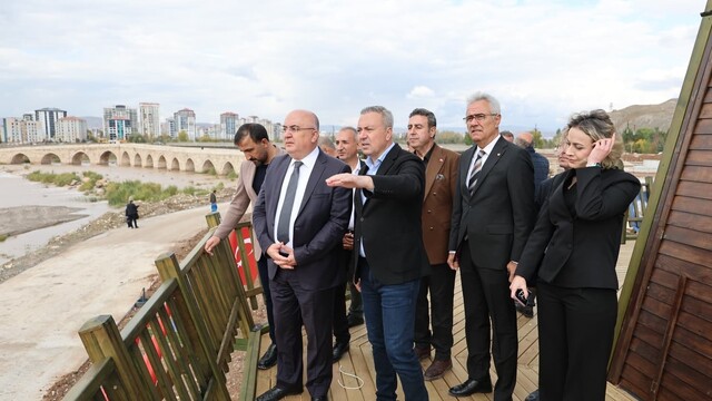 Kızılırmak kıyısında Sokak Lezzetleri binasının temeli atıldı