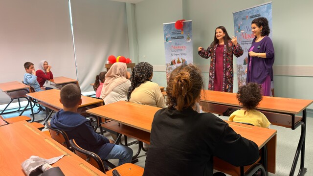 Kahramanmaraş'ta hikâye anlatıcıları okul, hastane ve huzurevlerinde vatandaşlarla buluştu