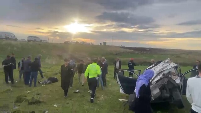 Şanlıurfa'da otomobil şarampole uçtu: 1 ölü, 2 yaralı