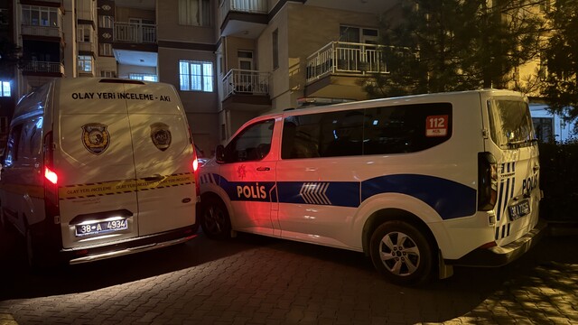 Yalnız yaşayan yaşlı kadın evinde ölü bulundu